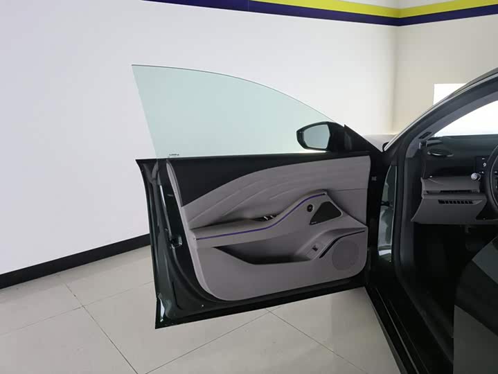 Geely Galaxy Starshine 8 EM-i, 2025 — фото 7 из 9