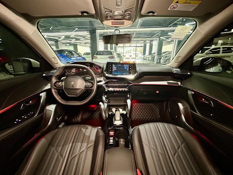 Peugeot 2008, 2023 — фото 11 из 12