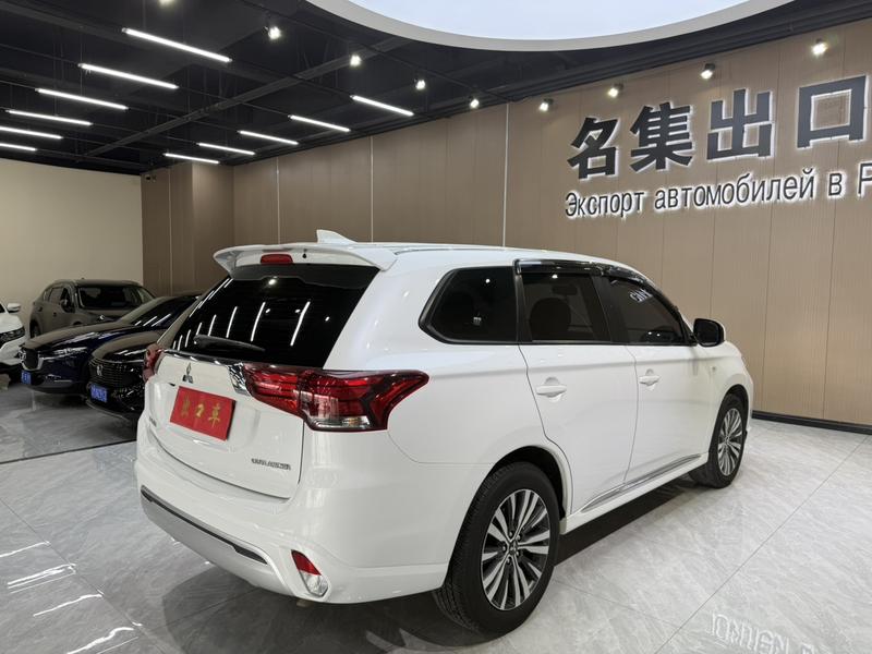 Mitsubishi Outlander, 2021 — фото 6 из 12