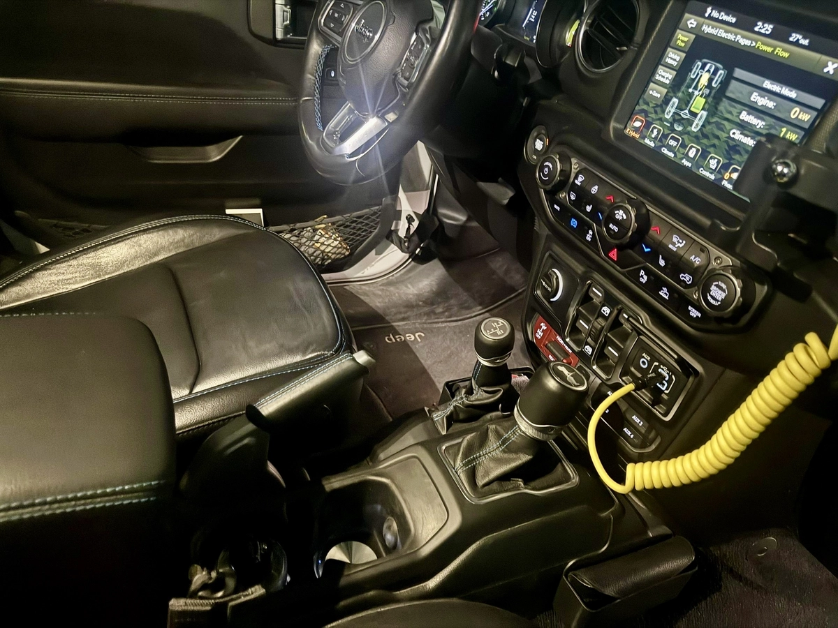 Jeep Wrangler, 2021 — фото 8 из 11