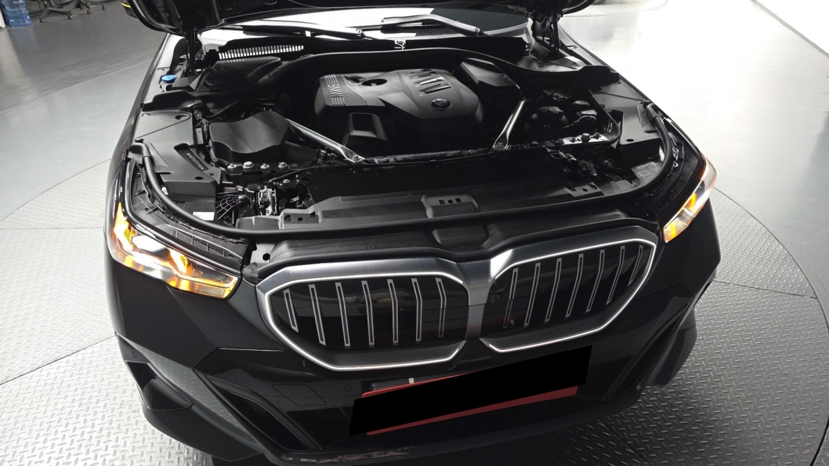 BMW 5 Series, 2025 — фото 6 из 12