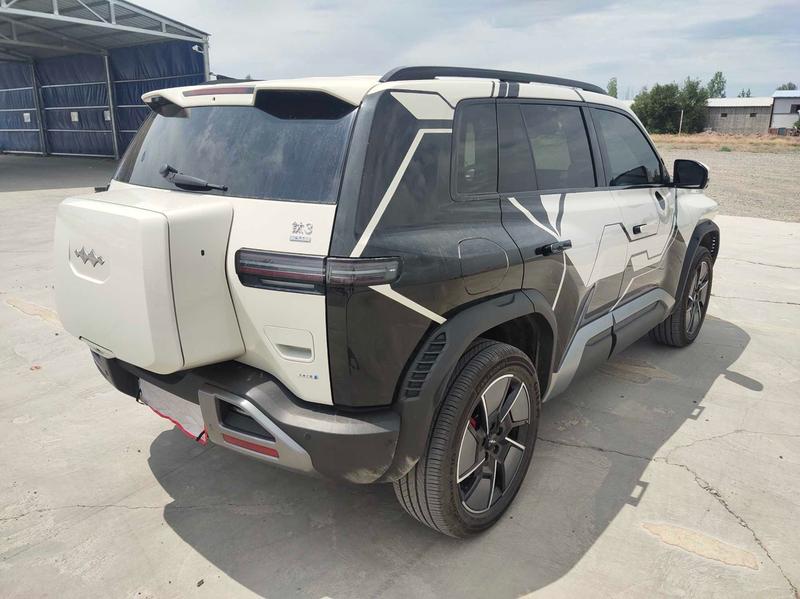BYD FangChengBao Titanium 3 (Tai 3), 2025 — фото 6 из 10