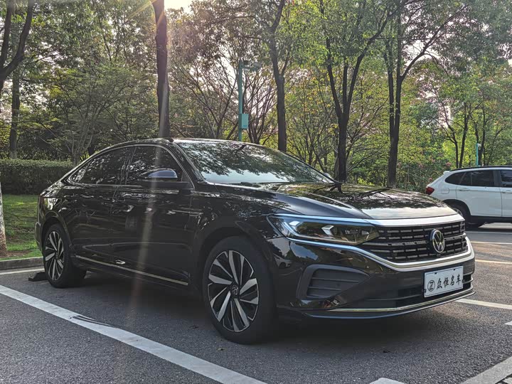 Volkswagen Passat, 2024 — фото 3 из 9