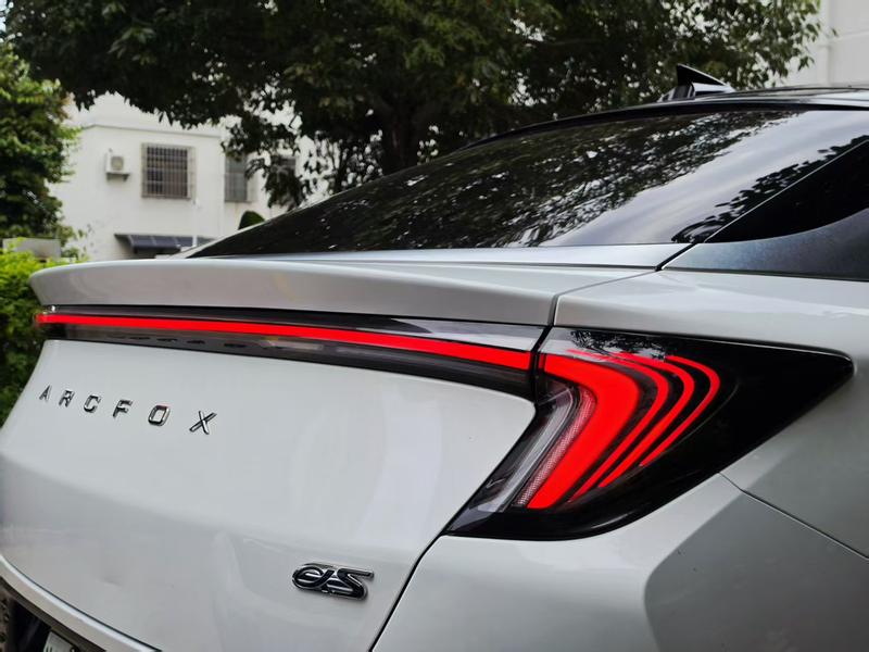 BAIC Arcfox Alpha S, 2022 — фото 7 из 12