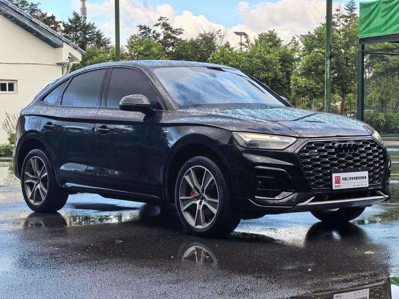 Audi Q5L Sportback, 2023 — фото 3 из 12