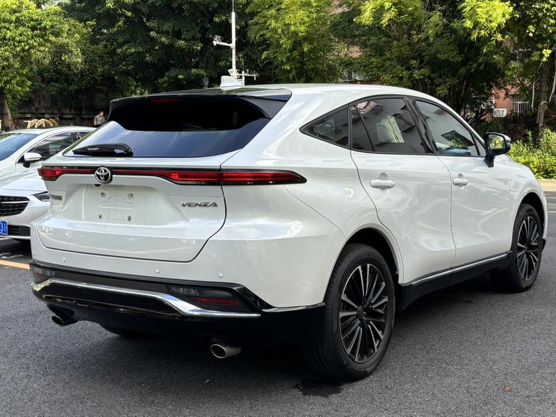 Toyota Venza, 2023 — фото 6 из 12