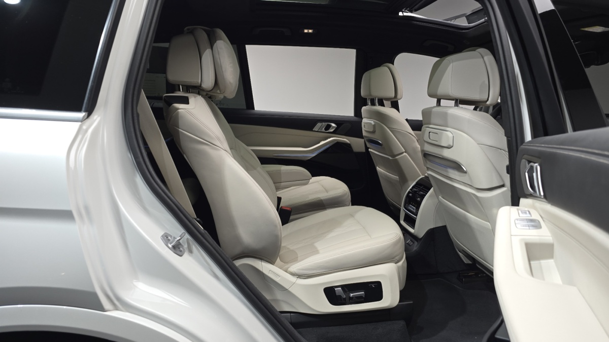 BMW X7, 2023 — фото 12 из 12