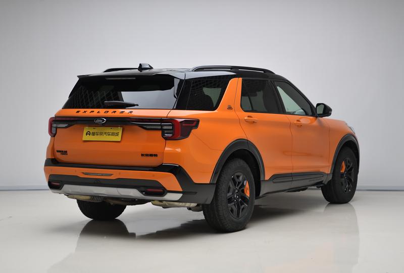 Ford Explorer, 2024 — фото 7 из 12