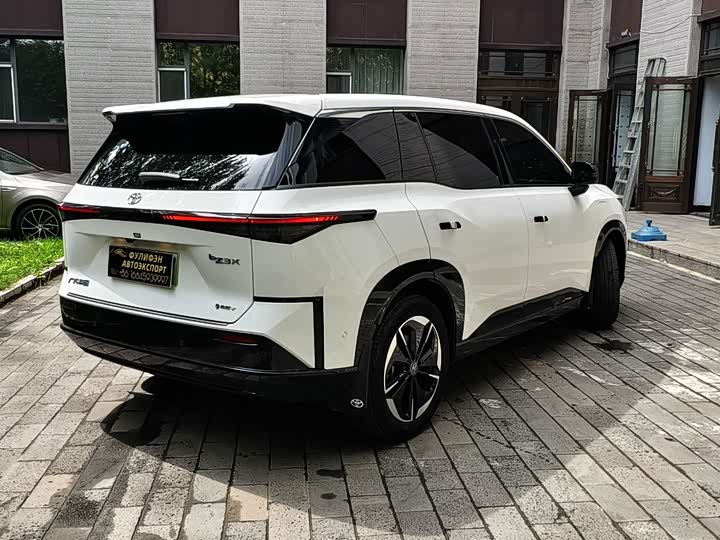 Toyota bZ3X, 2025 — фото 5 из 9