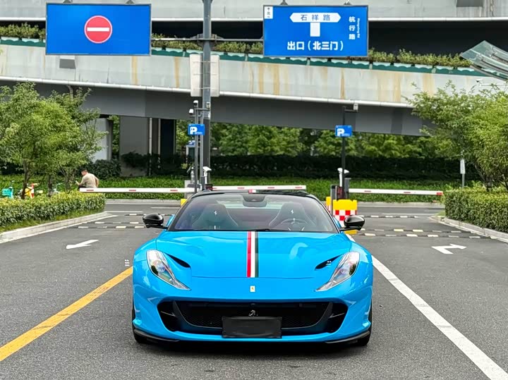 Ferrari 812, 2023 — купить в Липецке под ключ