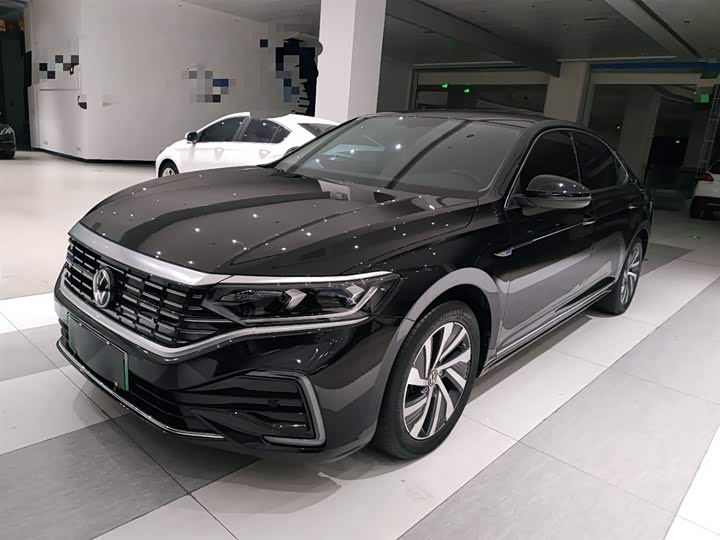 Volkswagen Passat Hybrid, 2022 — купить в Санкт-Петербурге под ключ