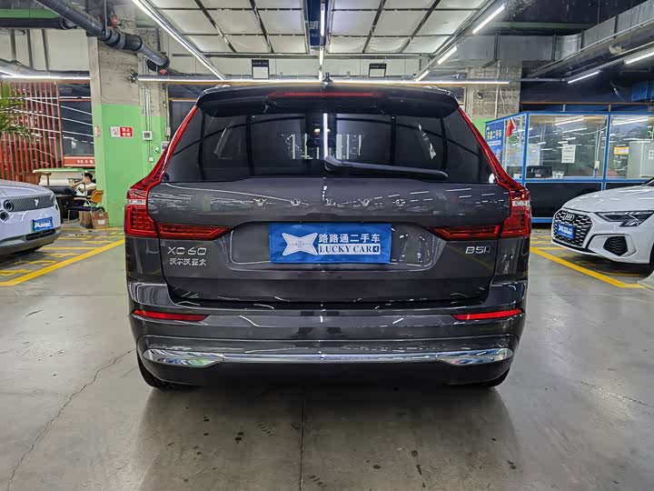 Volvo XC60, 2022 — фото 5 из 9