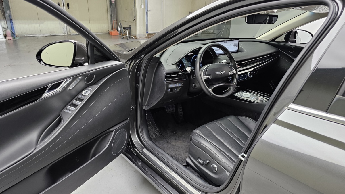 Genesis G80, 2022 — фото 10 из 12