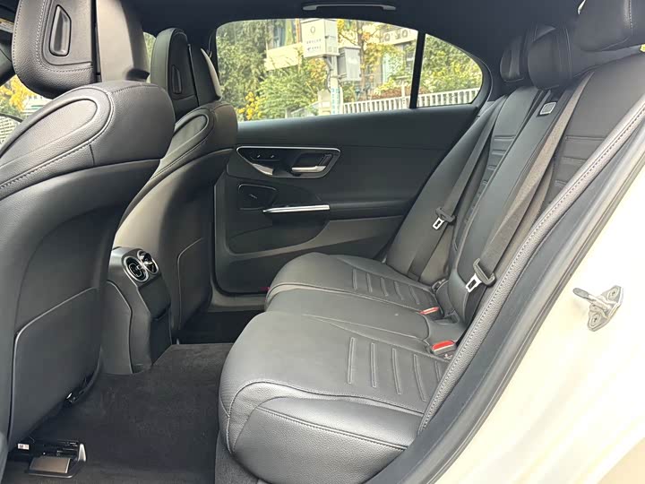 Mercedes-Benz C-Class, 2023 — фото 6 из 9