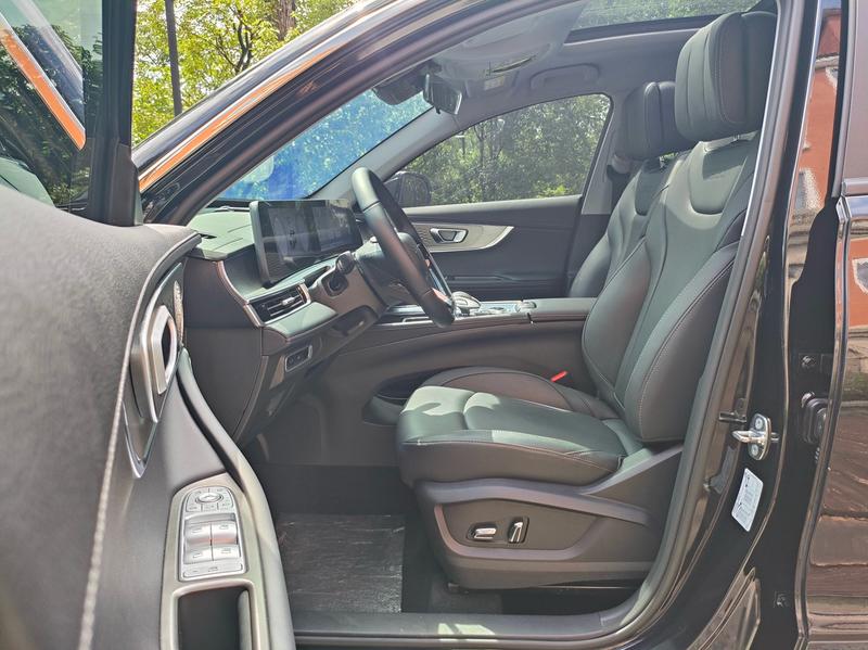 Chery Tiggo 8 Pro, 2024 — фото 11 из 12