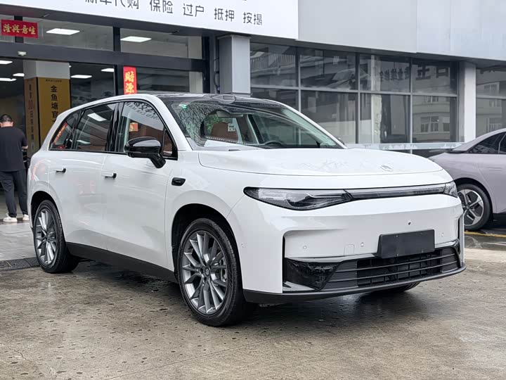 Leapmotor C10, 2025 — фото 3 из 9