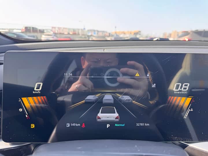 MG Motor 5 Scorpio, 2023 — фото 8 из 9