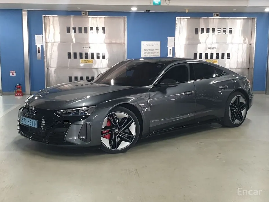 Audi RS e-tron GT, 2021 — купить в Перми под ключ