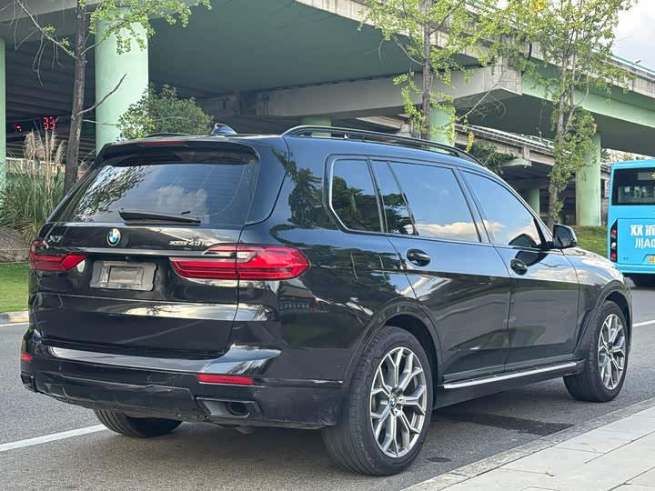 BMW X7, 2022 — фото 6 из 9