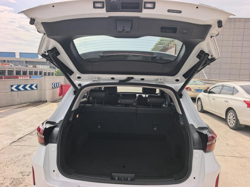 Exeed LX C-DM Hybrid, 2022 — фото 10 из 11