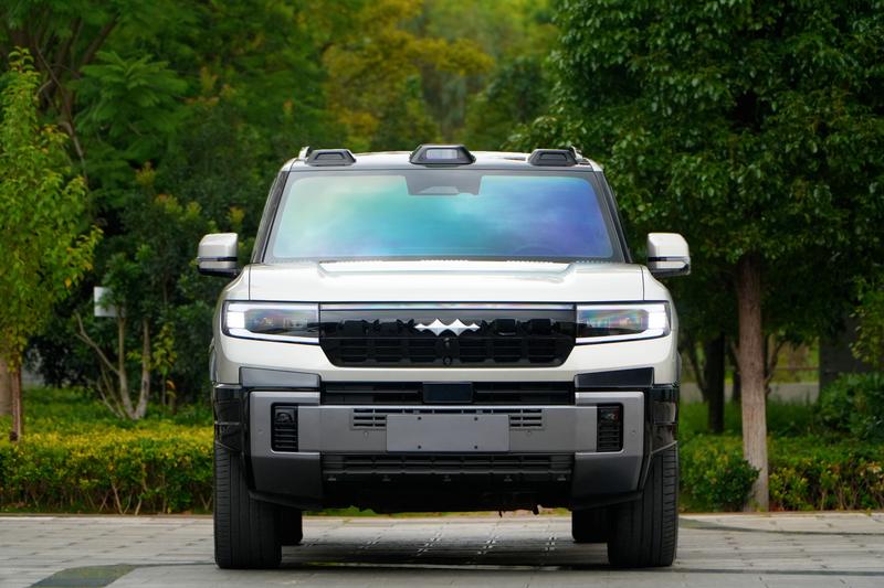 BYD FangChengBao Leopard 8, 2024 — фото 2 из 12