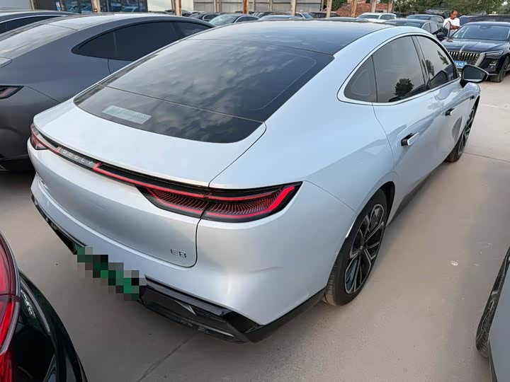 Geely Galaxy E8, 2024 — фото 9 из 9