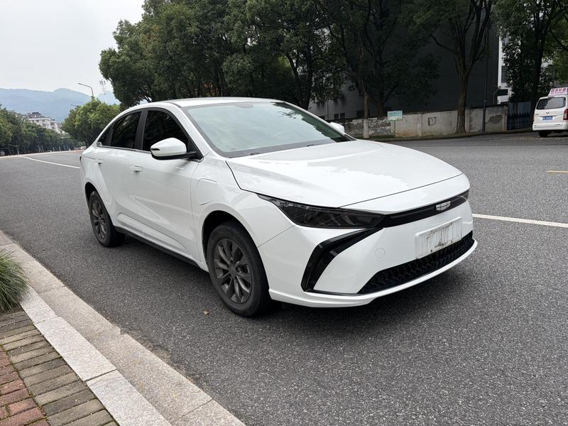 Geely Geometry G6, 2023 — фото 3 из 10
