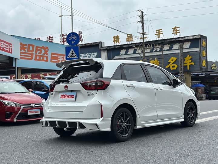 Honda Fit, 2024 — фото 3 из 9