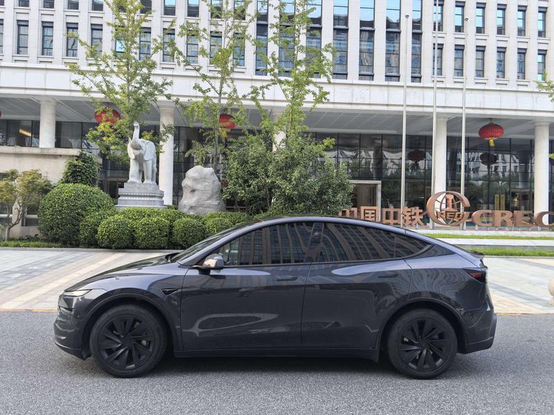 Tesla Model Y, 2025 — фото 4 из 12