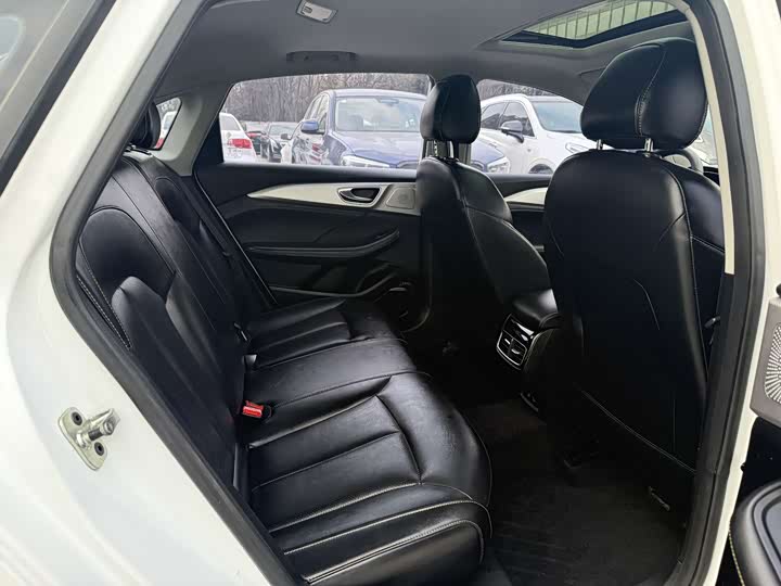 Roewe i6 Max EV, 2021 — фото 6 из 9