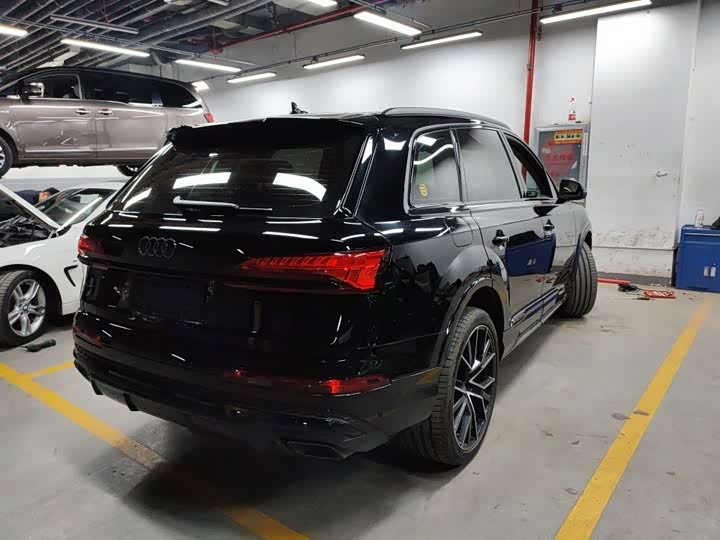 Audi Q7, 2025 — фото 7 из 9