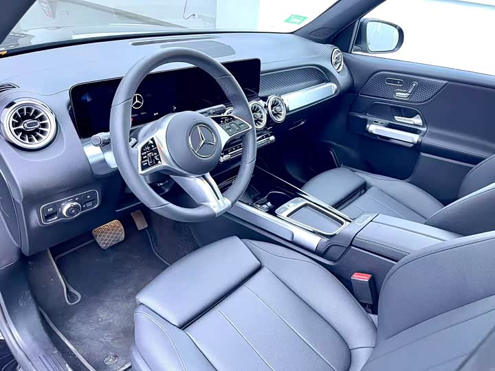 Mercedes-Benz EQB, 2025 — фото 4 из 9