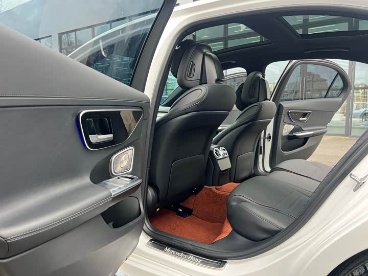 Mercedes-Benz C-Class Hybrid, 2023 — фото 7 из 9