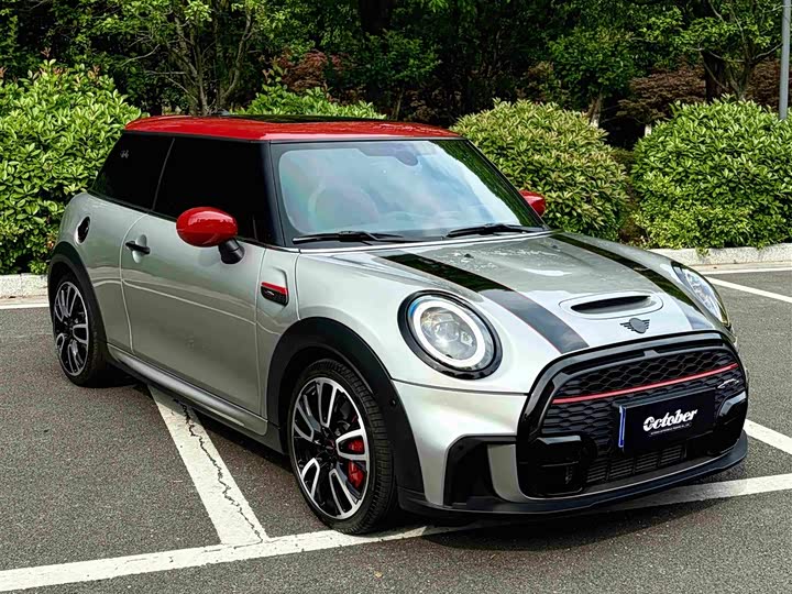 Mini Mini JCW, 2022 — фото 4 из 9