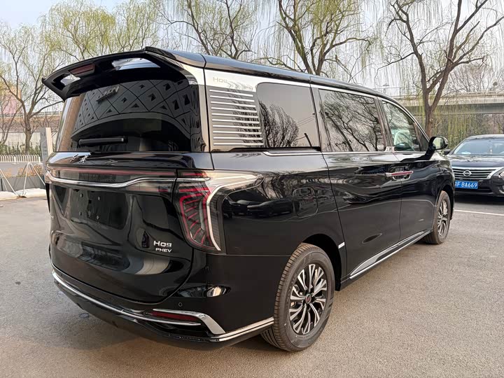 Hongqi HQ9 Hybrid, 2025 — фото 5 из 9