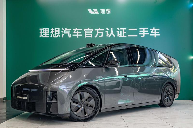 LiXiang Mega, 2023 — купить в Белгороде под ключ