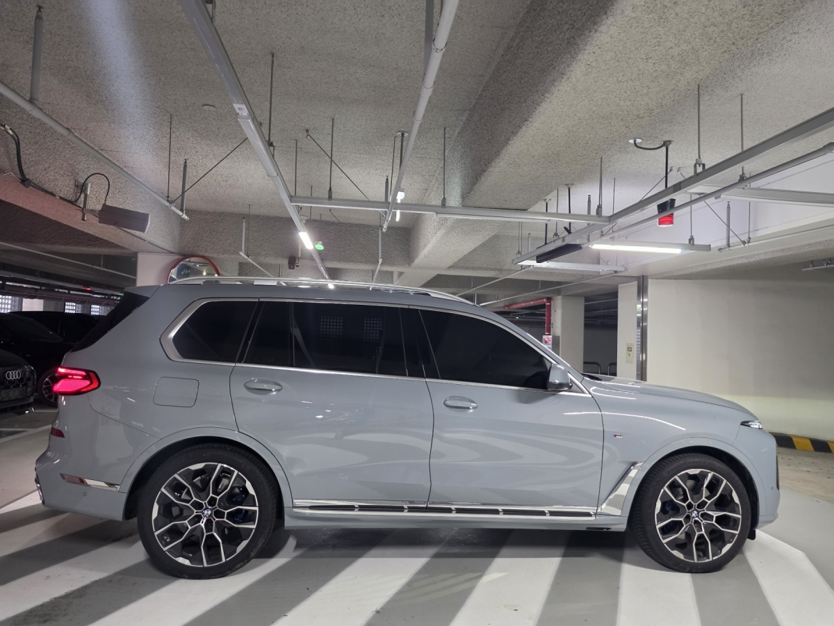 BMW X7, 2025 — фото 3 из 9