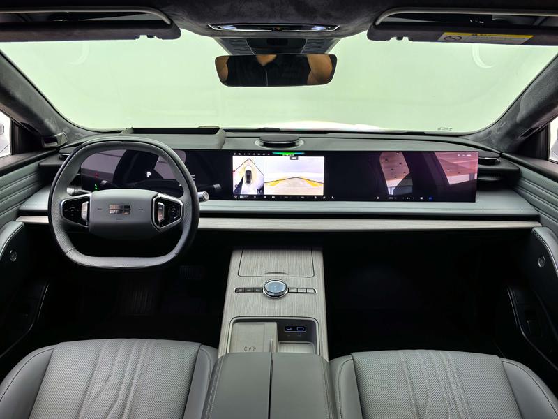 Geely Galaxy E8, 2023 — фото 9 из 12