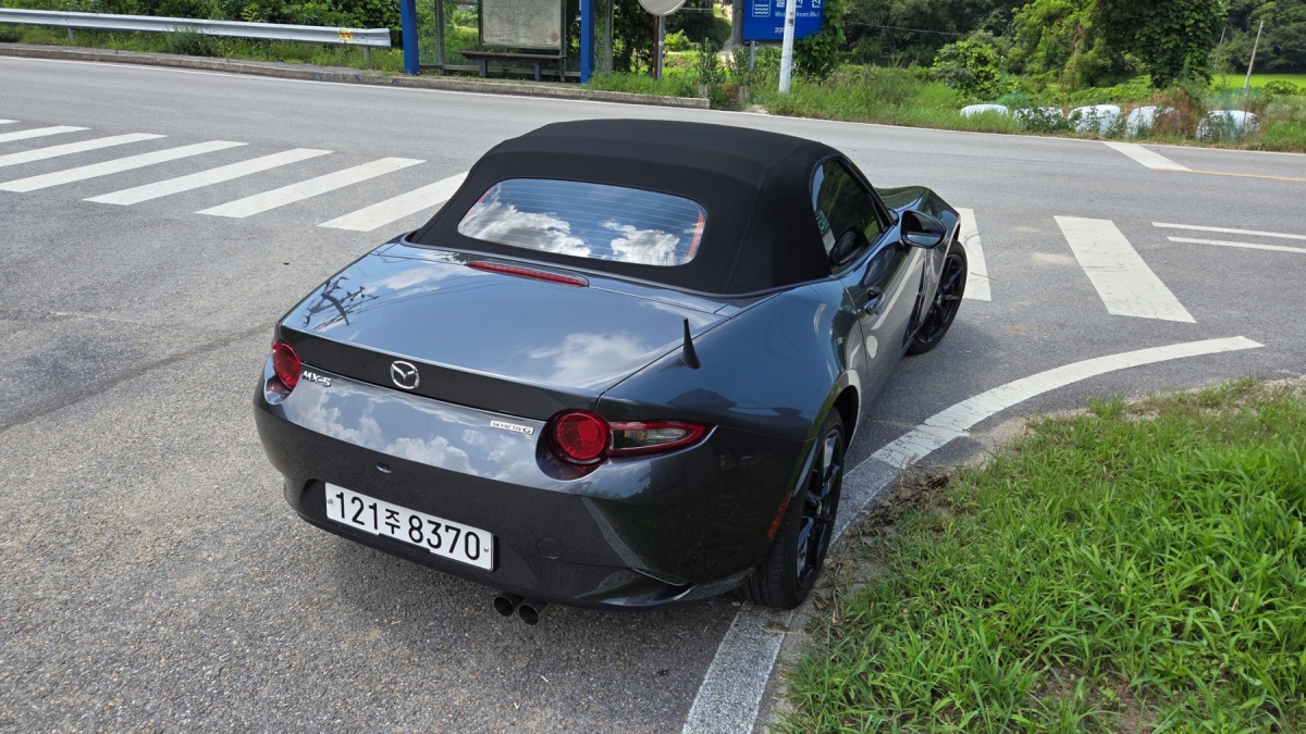 Mazda MX-5 Miata, 2022 — фото 12 из 12