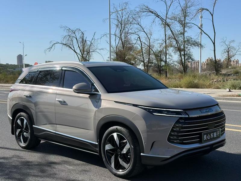 BYD Frigate 07, 2023 — фото 3 из 10