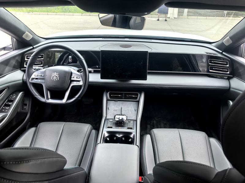 BYD Qin L, 2025 — фото 6 из 10