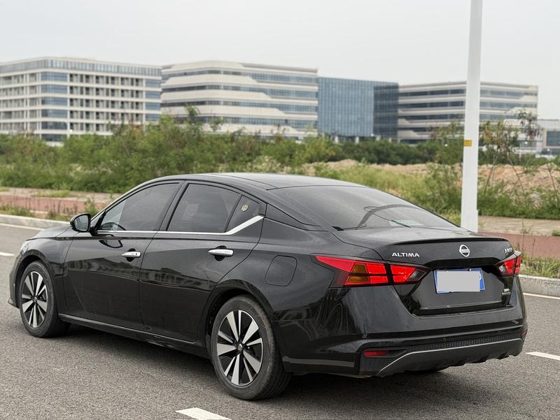 Nissan Teana, 2022 — фото 3 из 8