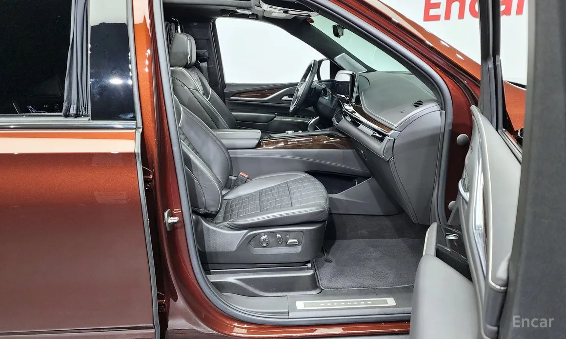Cadillac Escalade, 2022 — фото 11 из 12