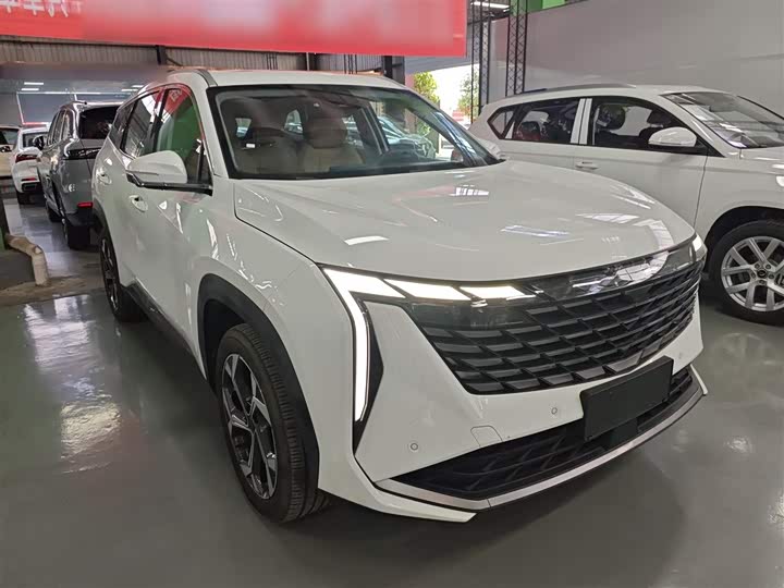 Geely Atlas L, 2026 — фото 4 из 9