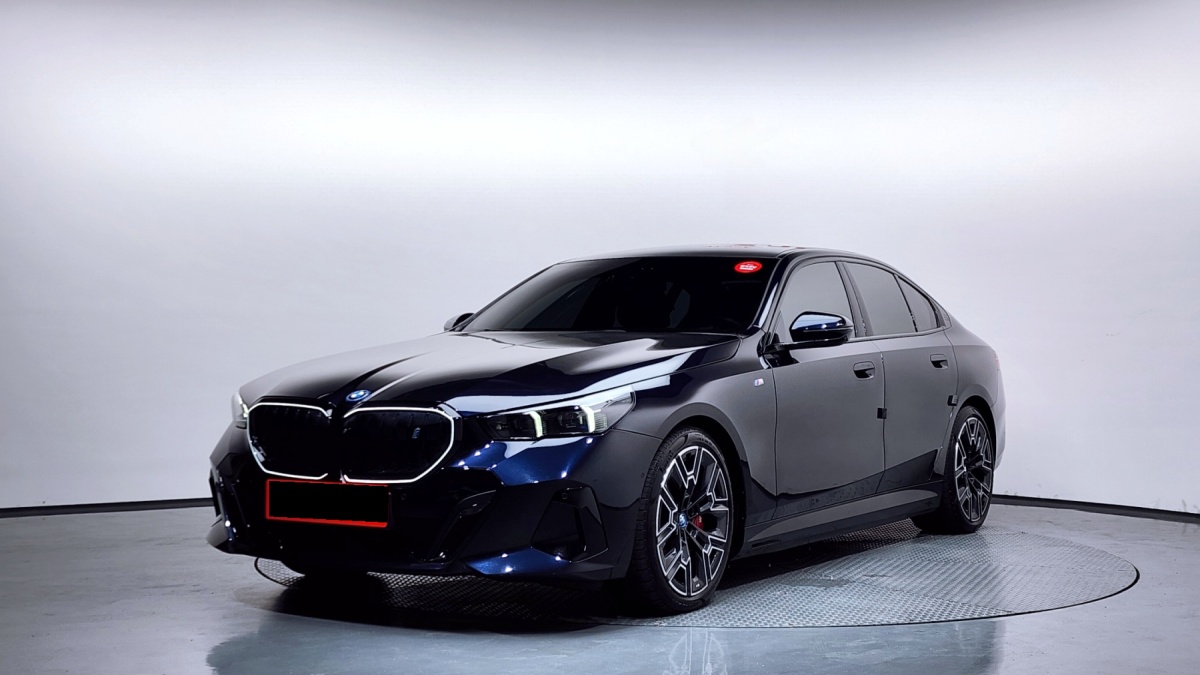 BMW i5, 2023 — купить в Костроме под ключ