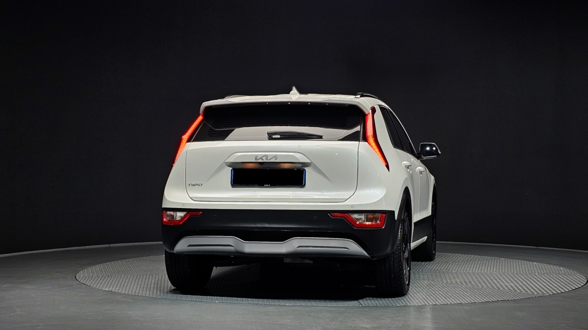 Kia Niro, 2022 — фото 4 из 12