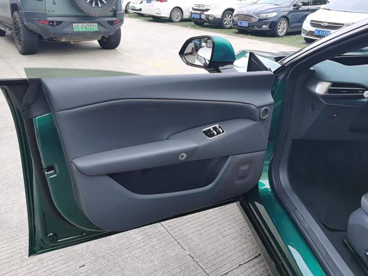BAIC Arcfox Alpha S5, 2026 — фото 7 из 9