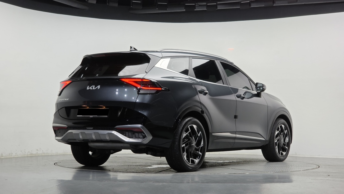 Kia Sportage, 2023 — фото 2 из 12