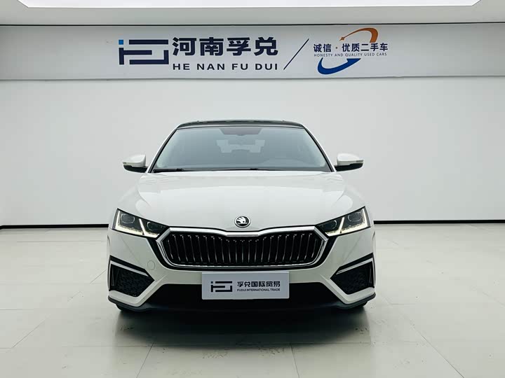 Skoda Octavia Pro, 2023 — фото 2 из 9