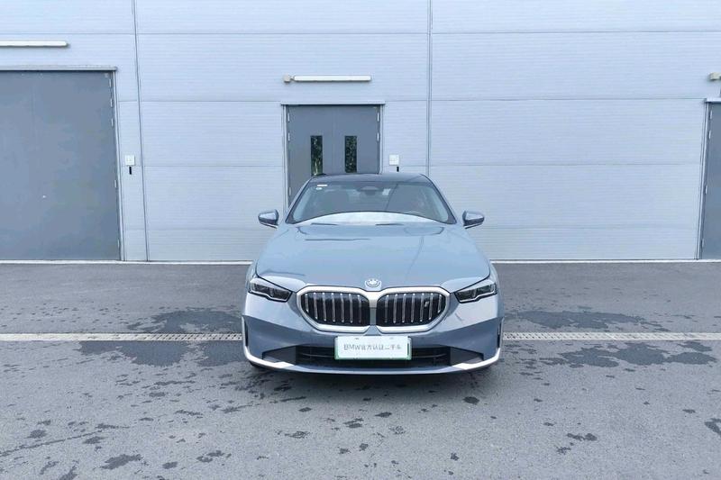 BMW i5, 2025 — фото 2 из 10